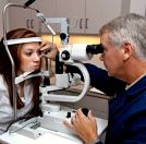 oftalmologo paciente