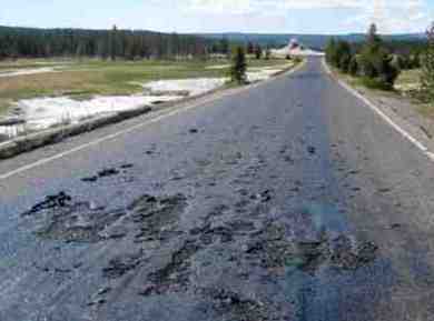 Yellowstone asfalto fundiendo