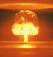 atomic-bomb-nuclear-explosion-world-war-iii-01l