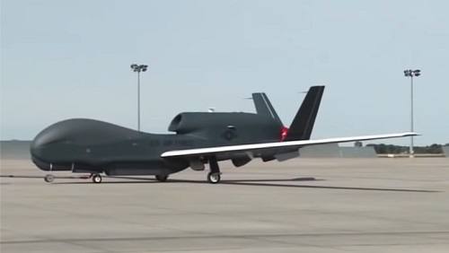 dron Northrop Grumman RQ 4 Global Hawk