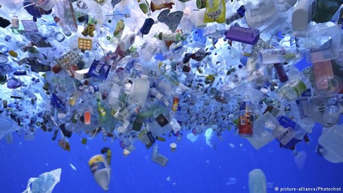 mar contaminado por plastico