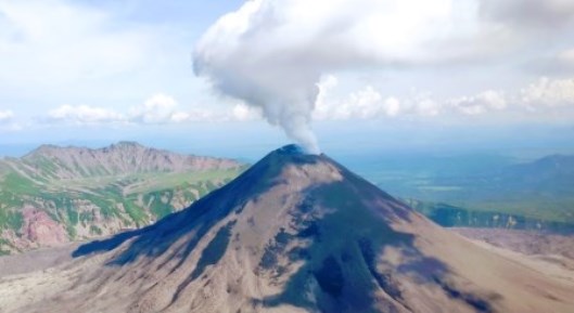 volcan Karymsky google earth