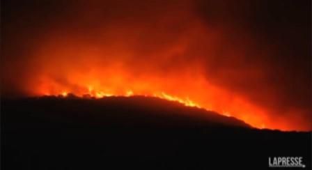 incendio forestal Oristan Sardinia jul 2021 Lapresse