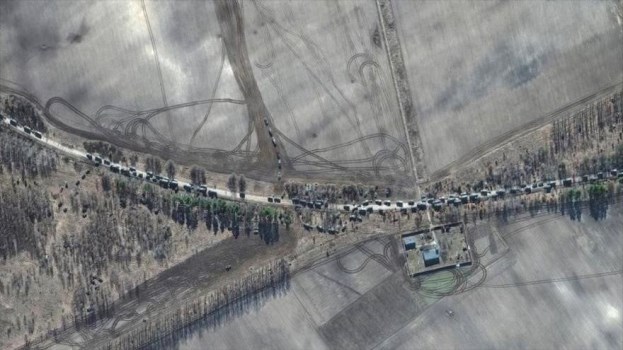 convoy ruso a aeropuerto Antonov Reuters
