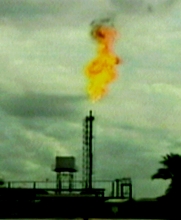 pozo petroleo fuego