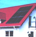Panel solar en tejado de casa