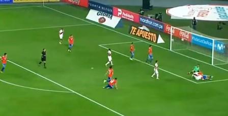 gol Peru Chile Sergio Pena oct 2021