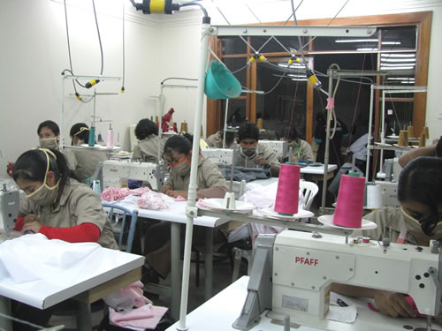 trabajadores confeccion textiles