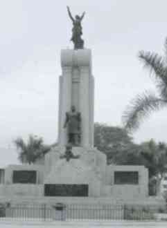 monumento Grau Piura