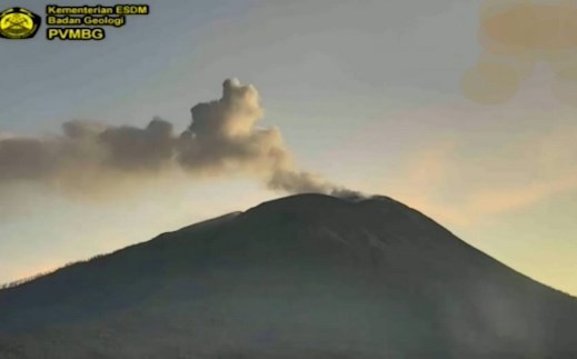 volcan Lowotolo mar 2023