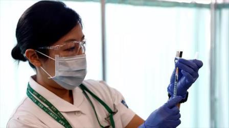 enfermera japonesa vacuna Pfizer