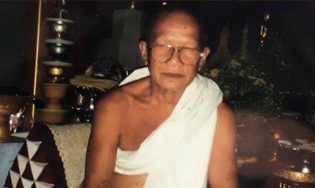thammakorn wangpreecha monje budista tailandia