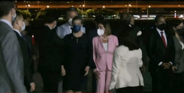 Nancy Pelosi llega Taipei