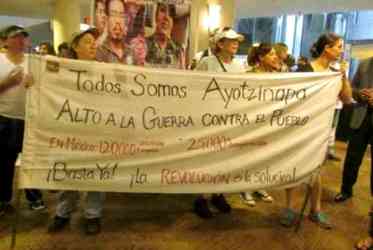 gremio maestros california protesta Iguala
